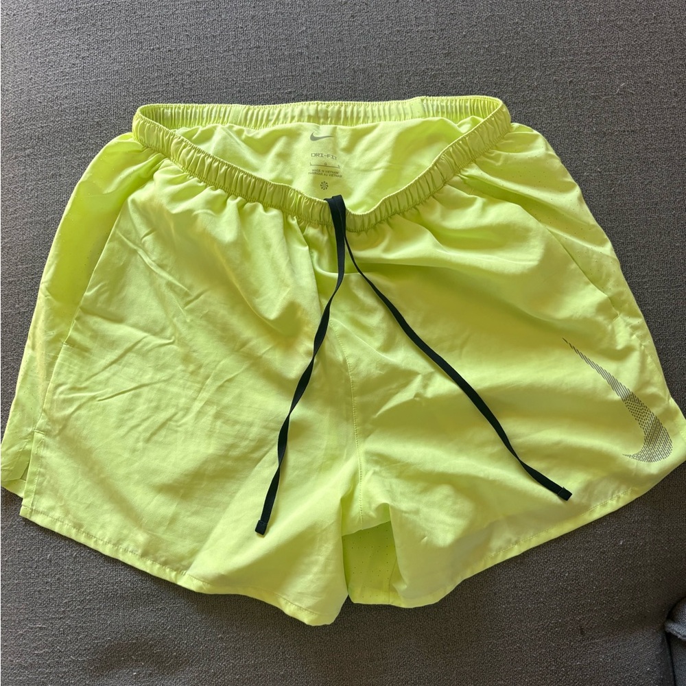 Nike shorts VOLT new without tags